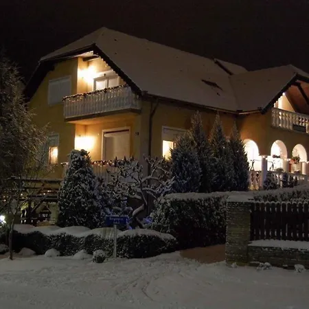 Ferienhaus In Heviz/balaton 18913 *